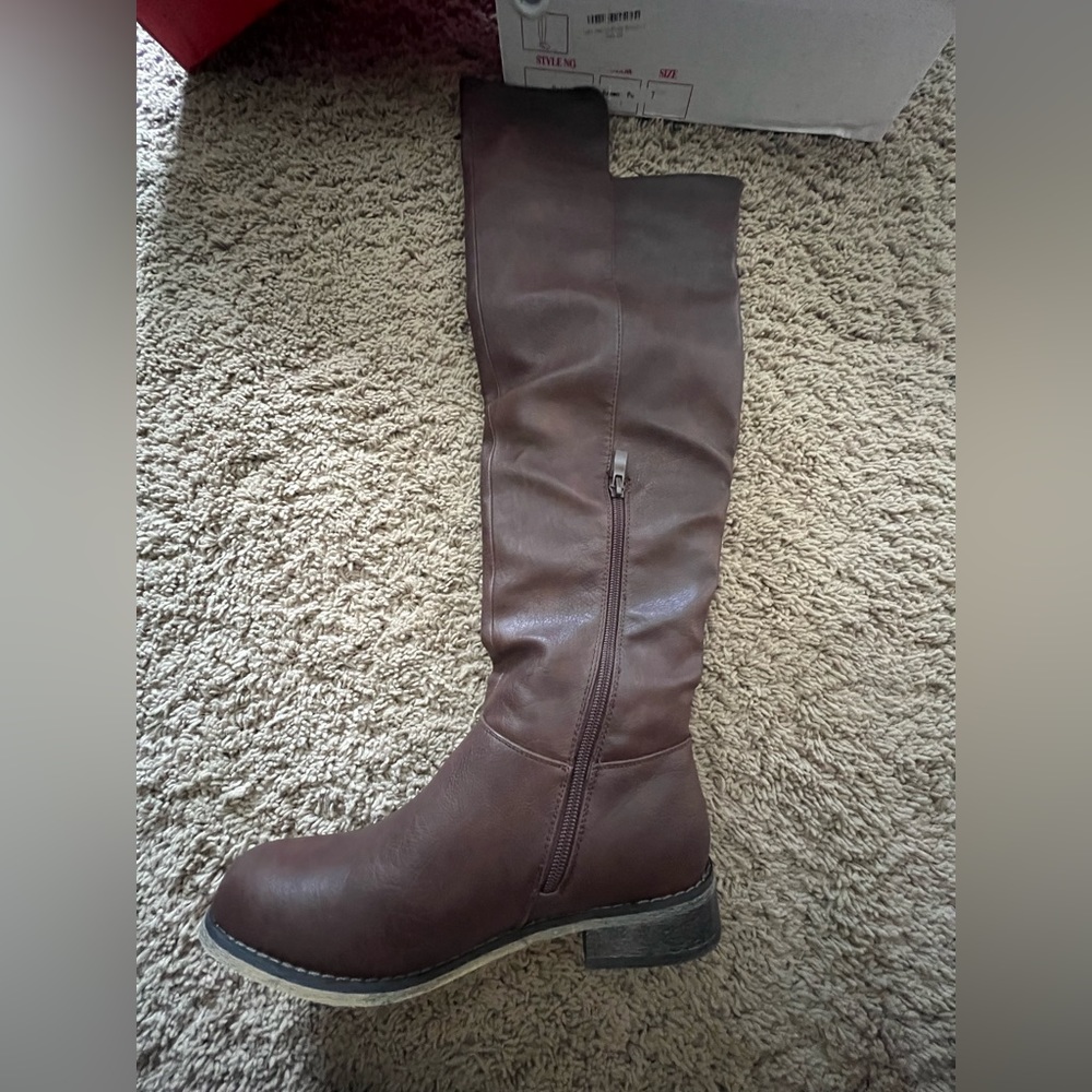Let’s Just Go Boots - Size 7 Brown